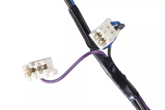 Rear Closure Signal Lamp Socket - GM (84221965)