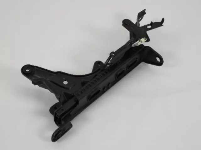 Manual Seat Adjuster, Passenger, Inboard - Mopar (4741166)