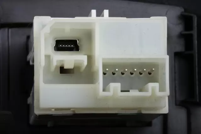 Jet Black Front Floor Console Center Compartment - GM (84097222)