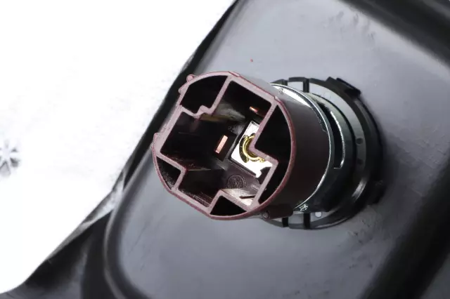 Lower Quarter Trim - GM (84551365)