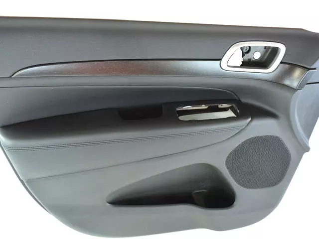 5LL672X9AD - Interior Trim: Front Door Trim Panel Assembly, Left for Jeep: Grand Cherokee Image