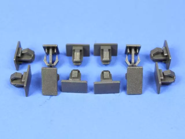 Cladding Clip, Right & Left - Mopar (1BA41FD1AA)