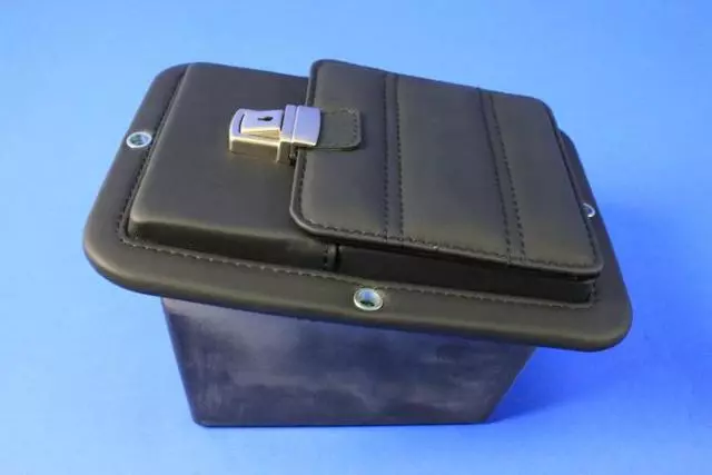 5VM77JXWAA - : Cab Back Panel for Alfa Romeo Image