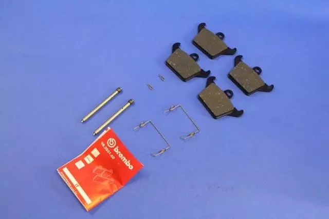 Disc Brake Pad Kit - Mopar (5093307AA)