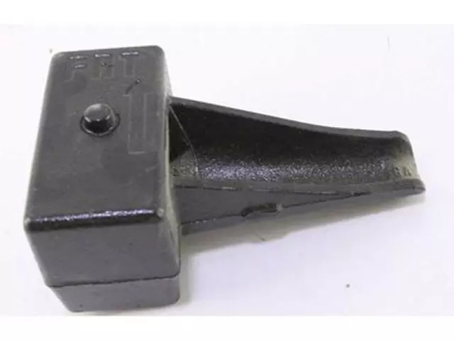 OEM NEW Ford 1999-2016 F350 Super Duty XLT Right Rear Spring Spacer F81Z5598Ga - Ford (F81Z-5598-GA)