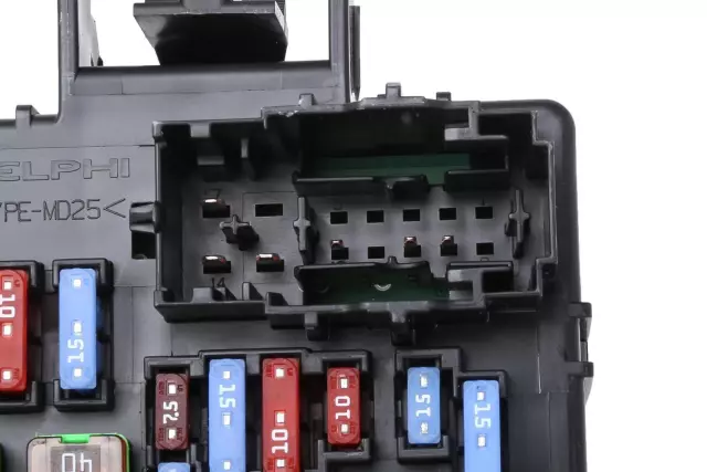 Instrument Panel Wiring Harness Junction Block - GM (84582038)