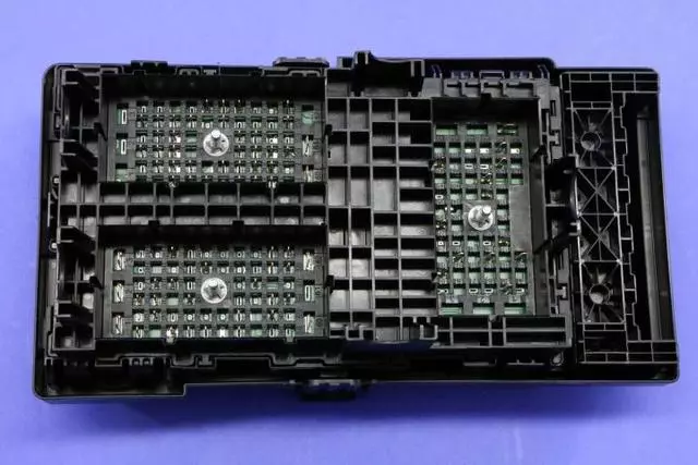 Intelligent Power Power Distribution Center - Mopar (68263035AE)