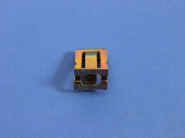 Clip, Right & Left - Mopar (6503519)