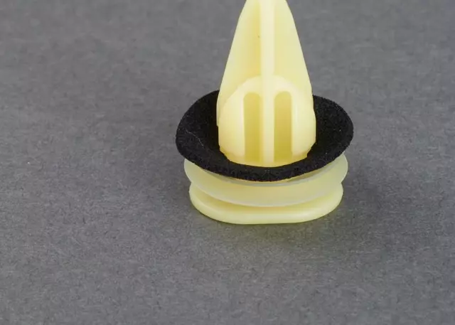 Rocker Molding Clip - Subaru (909130191)