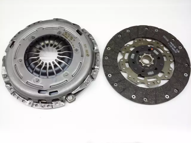 6J141015J - Clutch: Pressure Plate for Volkswagen: Beetle, CC, Eos, Golf R, GTI, Jetta, Passat Image