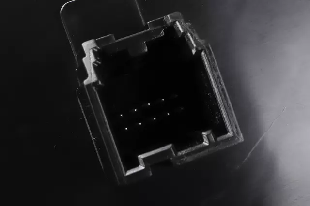 Dash Control Unit - GM (85135872)