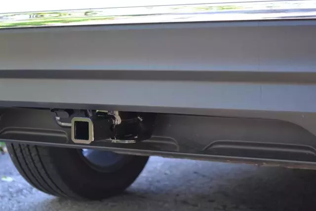 Trailer Hitch Receiver Kit (Max 1500LBS) - Volkswagen (5NN-092-135)