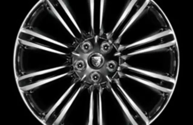 C2D9177 - : Alloy Wheel, 20 Inch Kasuga for Jaguar: XJ, XJR, XJR575 Image