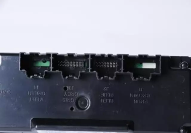 Heating and Air Conditioning Control Panel with Rear Window Defogger Switch - GM (22803600)