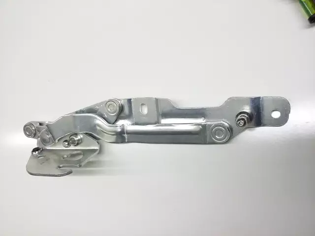 Deck Lid Hinge - Volkswagen (1K5-827-301-A)