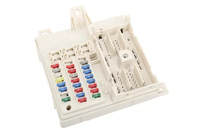 20934633 - : Instrument Panel Wiring Harness Junction Block for Saturn: Outlook Image