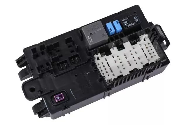 84582038 - : Instrument Panel Wiring Harness Junction Block for Chevrolet: Silverado 1500, Silverado 1500 LTD, Silverado 2500 HD, Silverado 3500 HD | GMC: Sierra 1500, Sierra 1500 Limited, Sierra 2500 HD, Sierra 3500 HD Image