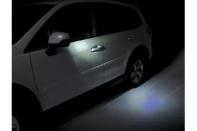 J201SSG302 - Exterior: Exterior Auto-Dimming Mirror With Approach for Subaru: Forester Image