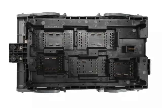 22798215 - : Engine Wiring Harness Junction Block for Chevrolet: Silverado 1500, Silverado 2500 HD, Silverado 3500 HD | GMC: Sierra 1500, Sierra 2500 HD, Sierra 3500 HD Image