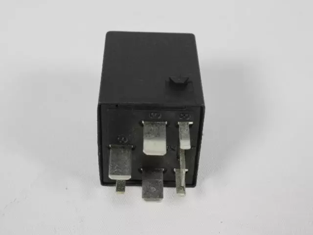 Relay - Mopar (5104857AA)