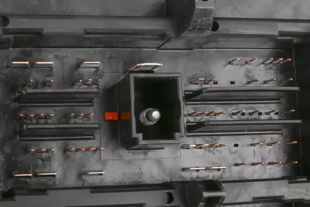 23436802 - : Fuse &amp; Relay Box for GMC: Acadia, Acadia Limited Image