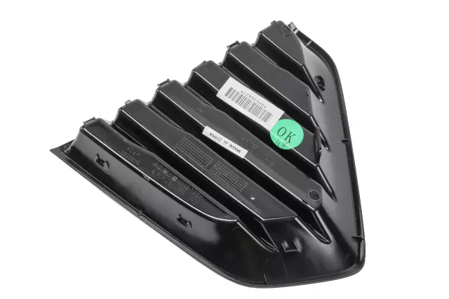 Front Passenger Side Bumper Cover Molding - GM (84636631)