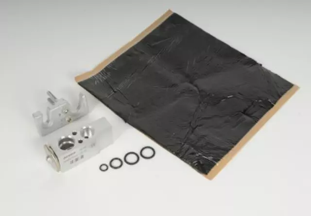 1550697 - HVAC: ACDelcoâ„¢ Expansion Valve for Cadillac: CTS, STS Image