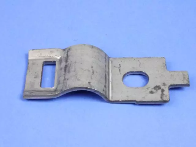 4656940AA - Rear Suspension: Stabilizer Bar Grommet Retainer for Chrysler: PT Cruiser Image