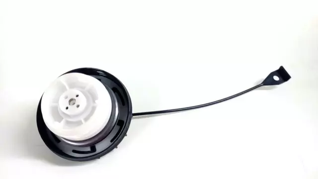 OEM NEW 1995-2003 Subaru Forester Impreza Legacy Filler Cap Assembly 42032FC000 - Subaru (42032FC000)