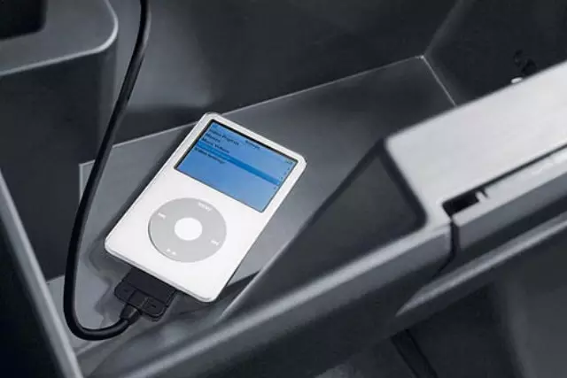 Audio, Ipodandreg; Interface System - Nissan (999U7-ST002)