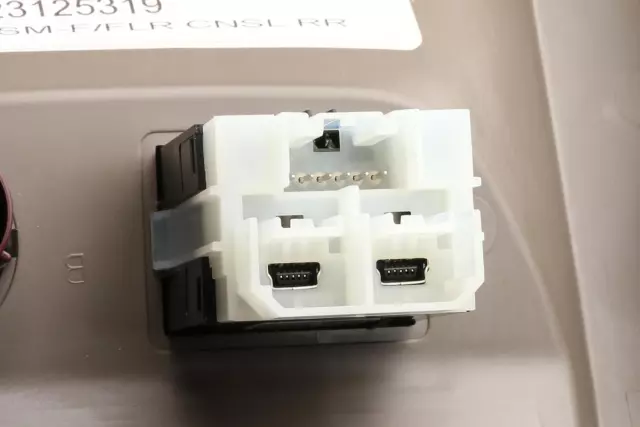 Dune Front Floor Console Rear Trim Panel - GM (23125319)