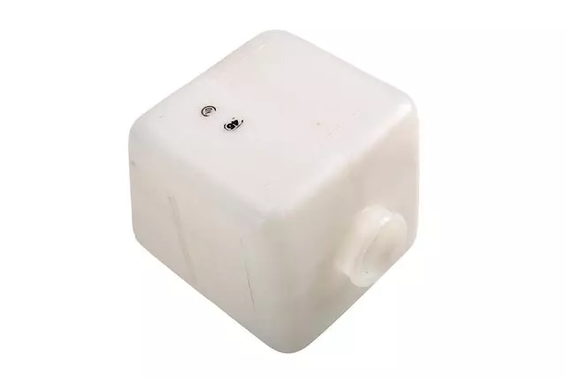 Coolant Recovery Reservoir - GM (15687277)