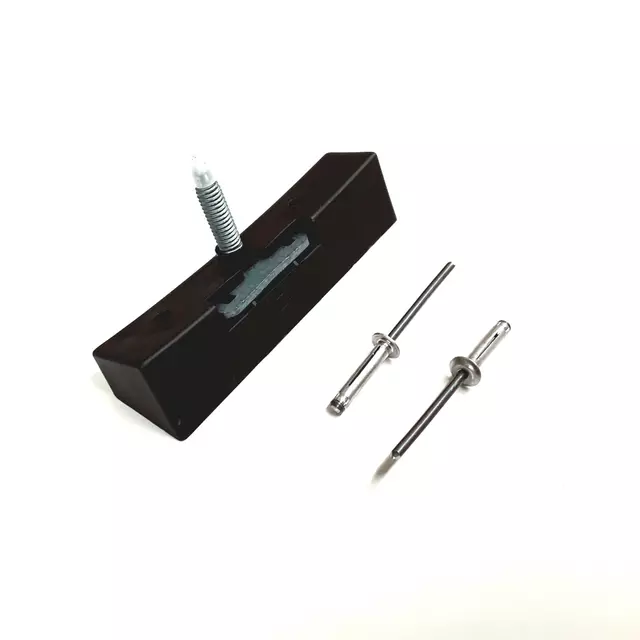 4F0898194 - : Bumper Cover Retainer Plate for Audi: A6, A6 Quattro, S6 Image