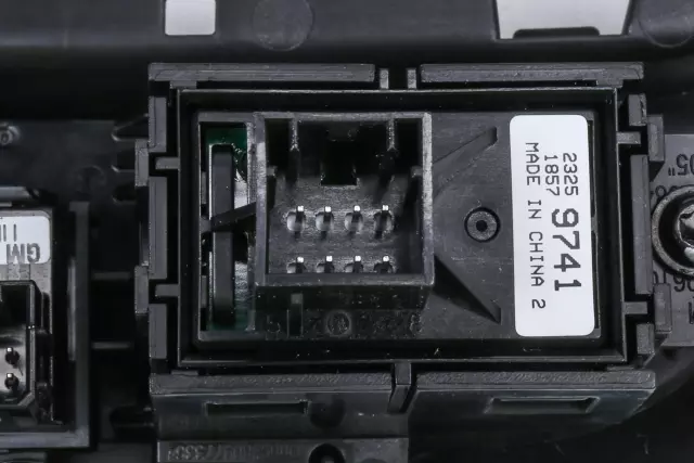 Moon Shine Metallic Front Floor Console Accessory Trim Plate - GM (84241581)