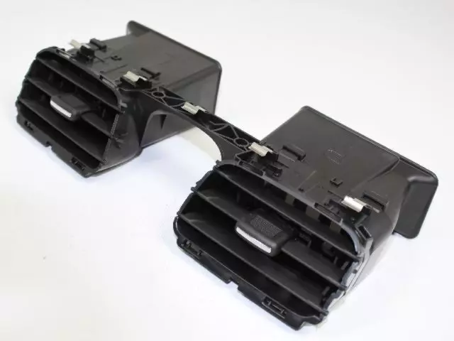 Center Outlet - Mopar (1VP63DX9AD)