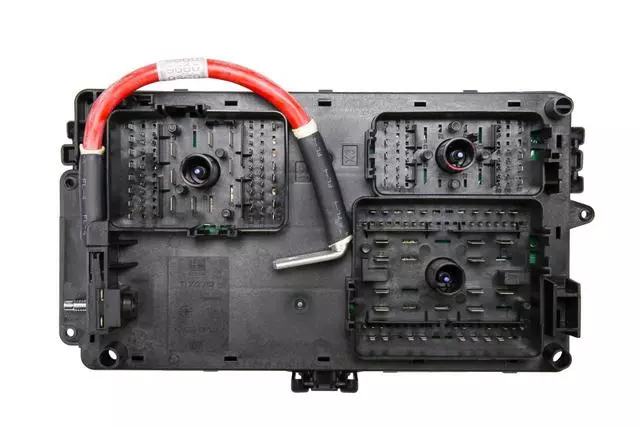 90767242 - Electrical: Fuse &amp; Relay Box for Buick: LaCrosse Image