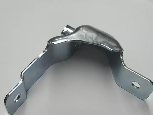 93481EA805 - : 2005-2008 Nissan Frontier - Hinge Half for Nissan: Frontier Image