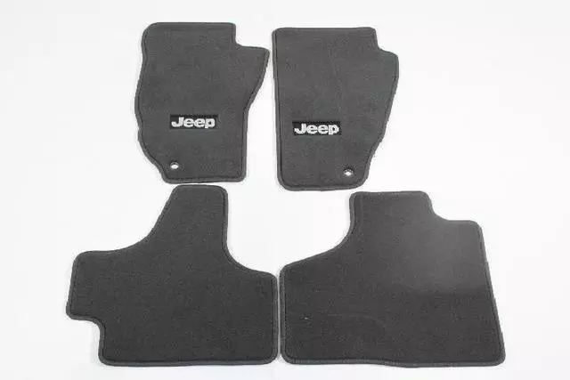1ZV531DVAA - : Floor Mat for Jeep: Liberty Image
