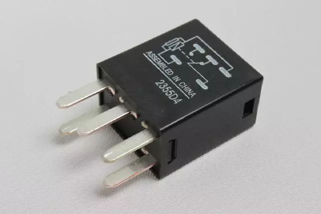 68382350AA - Electrical: Mini Relay for Chrysler: 300, Pacifica, PT Cruiser, Town &amp; Country, Voyager | Dodge: Caravan, Challenger, Charger, Dakota, Durango, Grand Caravan, Journey, Magnum, Neon, Nitro, Ram 1500, Ram 2500, Ram 3500, Viper | Jeep: Gladiator, Grand Cherokee, Liberty, Wrangler | Ram: 1500, C/V, Dakota Image