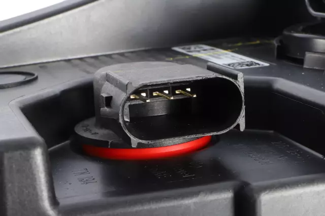 85161291 - Electrical: Fog Lamp Assembly for GM Image