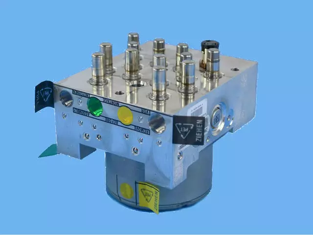 Anti-lock Brake System Hydraulic Control Unit - Mopar (68258639AA)