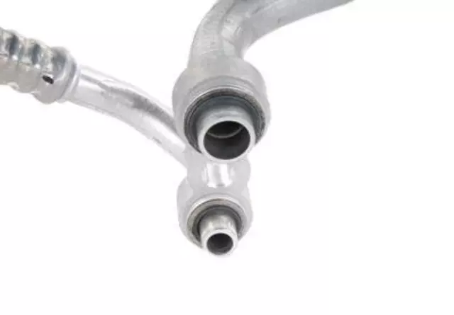 Air Conditioning Refrigerant Liquid Hose - GM (22839307)