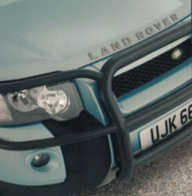 VUB501360 - : Brush Bar - Wraparound - Black for Land-Rover Image