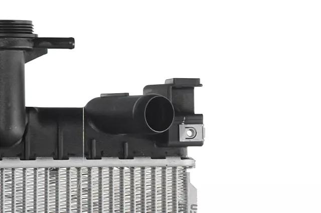 15196386 - Cooling System: Radiator for Buick: Rainier | Chevrolet: Trailblazer, Trailblazer EXT | GMC: Envoy, Envoy XL, Envoy XUV Image