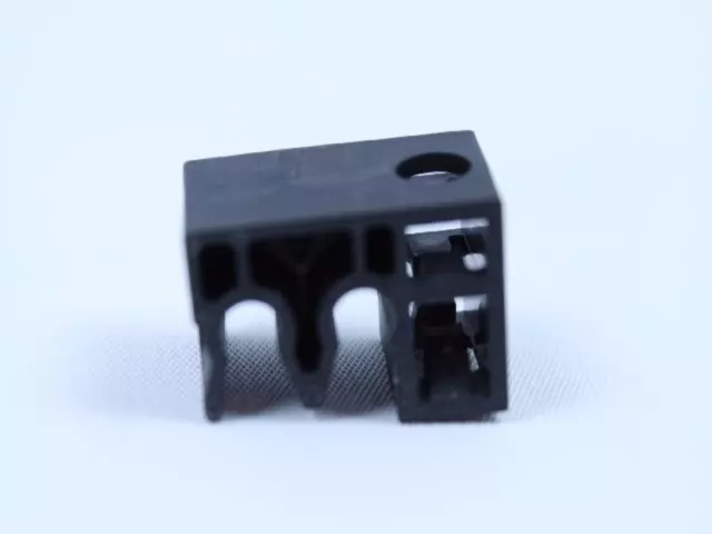 2 Way Clip - Mopar (68044128AA)