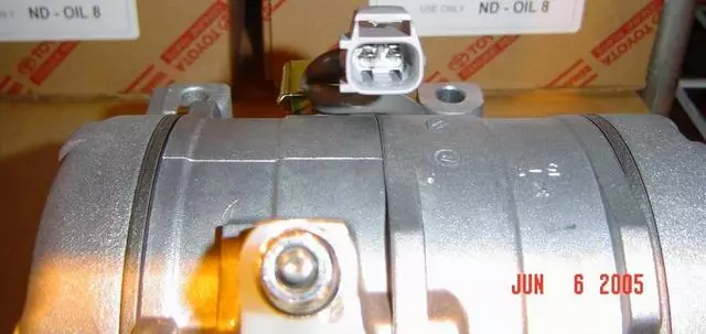 Compressor - Toyota (88320-33140-84)