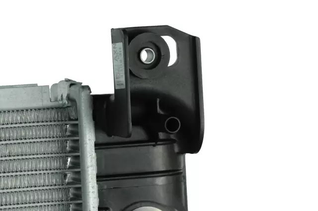 89019156 - Cooling System: Radiator for Chevrolet: Avalanche 2500, Silverado 2500 HD, Silverado 2500 HD Classic, Silverado 3500, Silverado 3500 Classic, Suburban 2500 | GMC: Sierra 2500 HD, Sierra 2500 HD Classic, Sierra 3500, Sierra 3500 Classic, Yukon XL 2500 Image