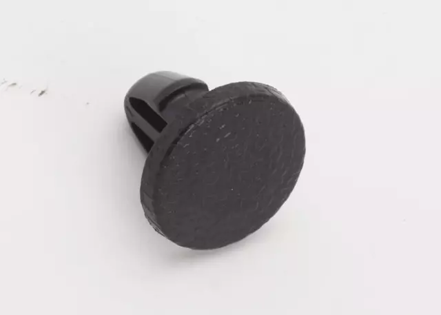 Inner Cover Clip - Subaru (90826FA000)