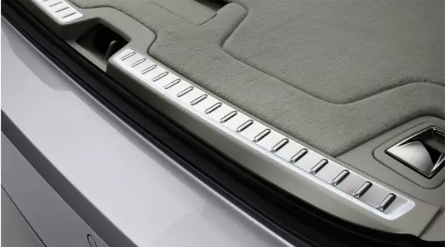 32353295 - Body: Sill Cover for Volvo Image