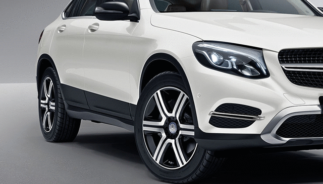 2537259200 - Exterior: Design Side Trim - Set Of 8 - Grained for Mercedes-Benz: GLC300, GLC350e, GLC43 AMG, GLC63 AMG, GLC63 AMG S Image